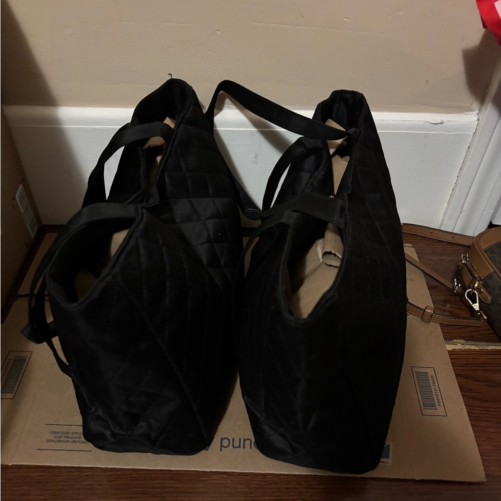 Source Unknown Black Quilted Tote - image 1